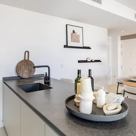 Casa Lucia - Mediterranean Garden Apartment *