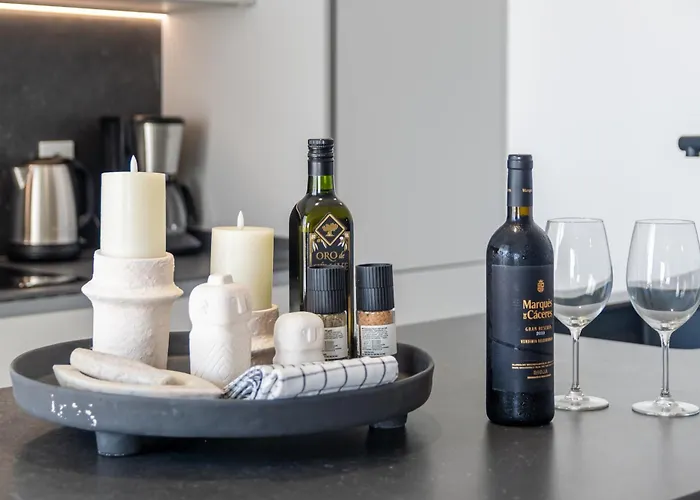 Casa Lucia - Mediterranean Garden Apartment Fuengirola