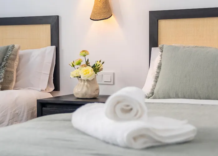 Casa Lucia - Mediterranean Garden Apartment