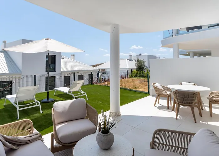 Casa Lucia - Mediterranean Garden Apartment Fuengirola