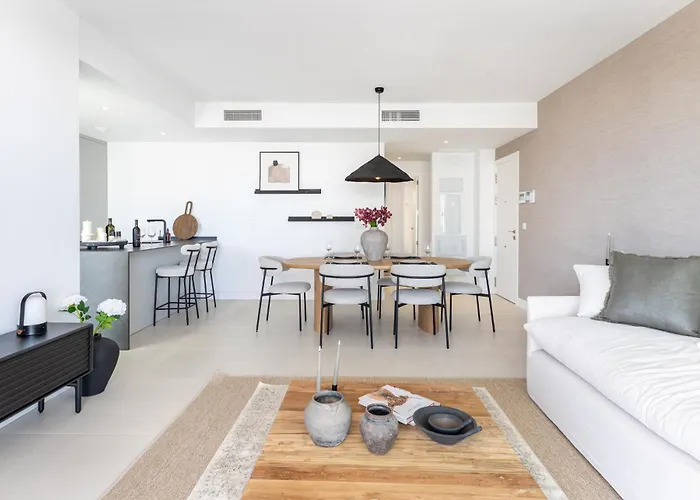 Casa Lucia - Mediterranean Garden Apartment *