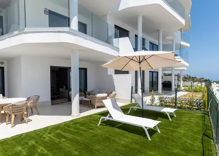 Casa Lucia - Mediterranean Garden Apartment Fuengirola