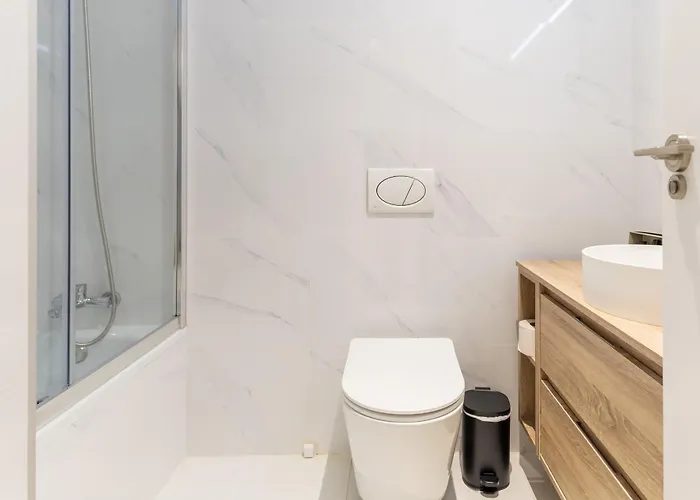 Casa Lucia - Mediterranean Garden Apartment *