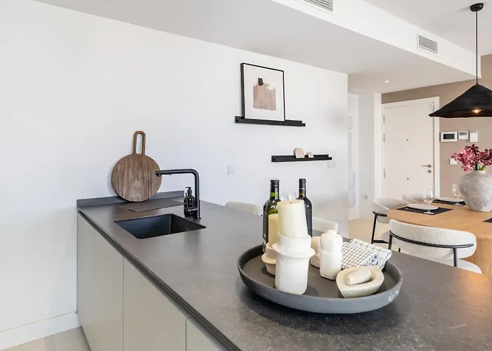 Casa Lucia - Mediterranean Garden Apartment *